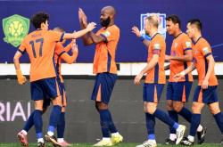 贝博官网平台意甲赛程吃紧，埃因霍温今夜手感冰凉，悬念犹存，阵容厚度经受考验的简单介绍