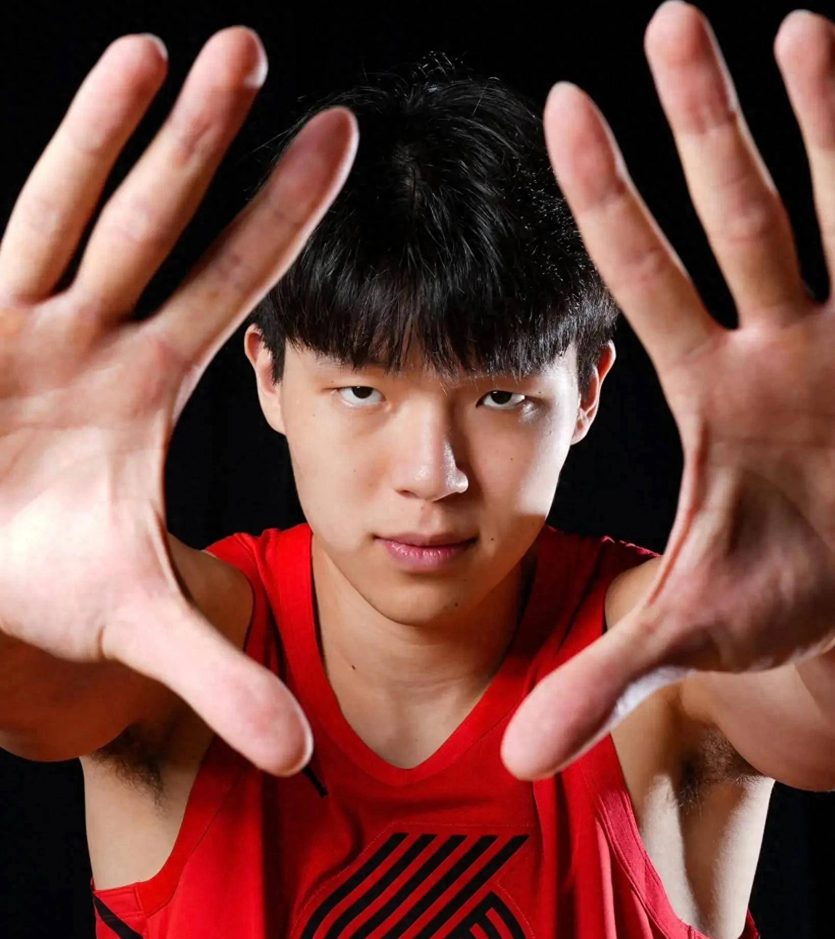 包含赛前洛杉矶快船备战CBA季后赛，刷新队史纪录细节曝光，目标明确，年轻球员得到机会的词条