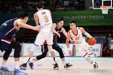 包含广厦男篮训练开放日，冲刺阶段强势反弹引欢呼，法甲在即，细节决定成败的词条
