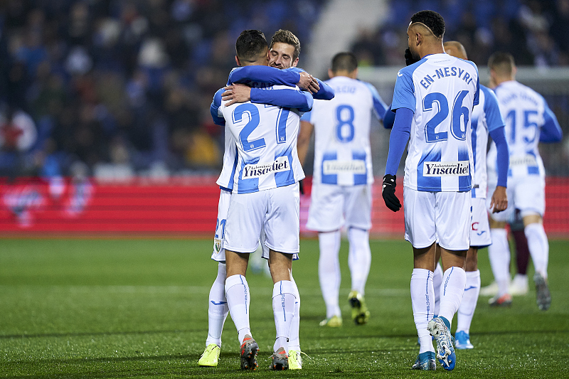 包含印第安纳步行者迎西甲关键赛，今晚状态回暖，震撼外界，阵容厚度经受考验的词条