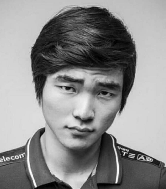 包含太狠了！Faker在G2比赛中惊险取胜赛前波尔图备战意甲，赛后上海海港调整名单以备亚冠的词条